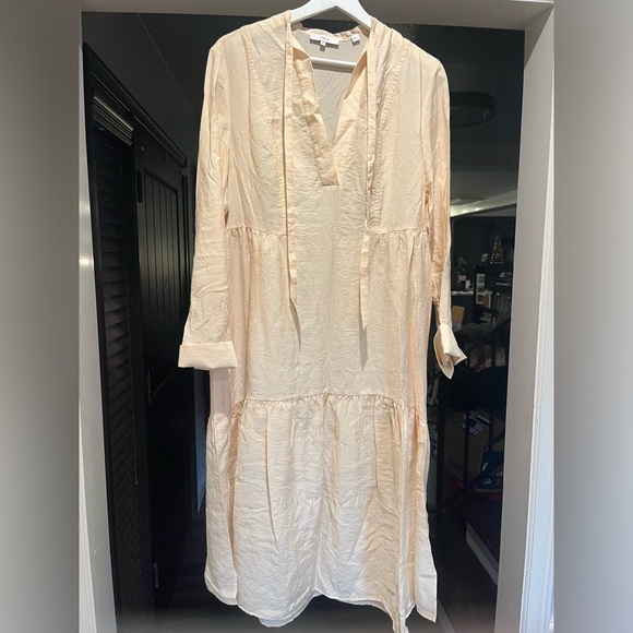 Vince tiered dress excellent condition lined cuffed sleeves  classic old money - Picture 8 of 9